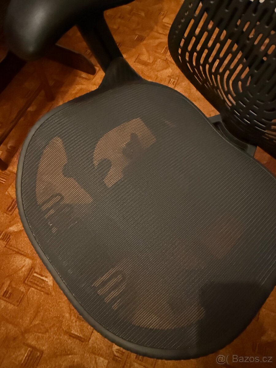 HermanMiller MIRRA 9 let záruka - 6