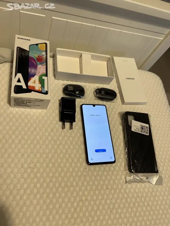 Samsung A41 + kompletní příslušenství, barva černá - 6