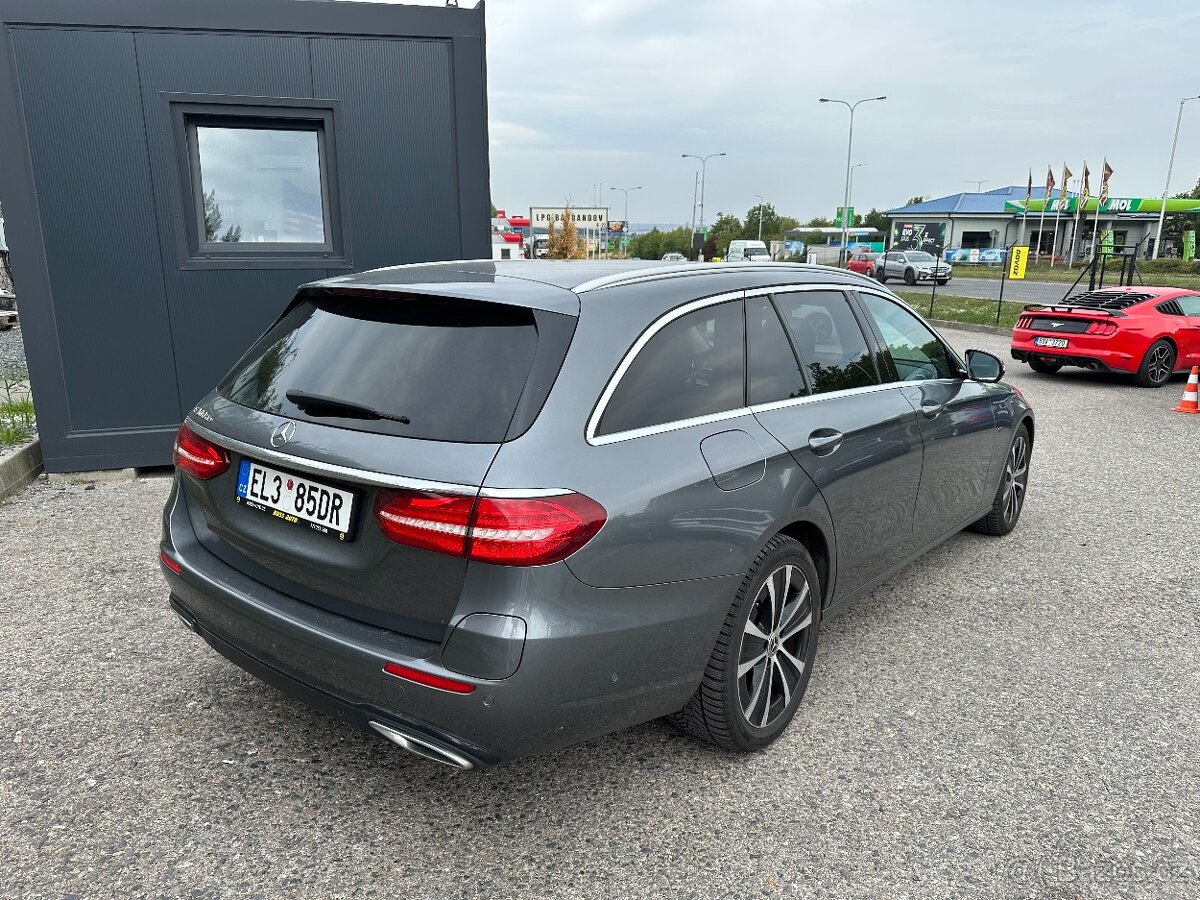 Mercedes-Benz E 300 2020 - 6