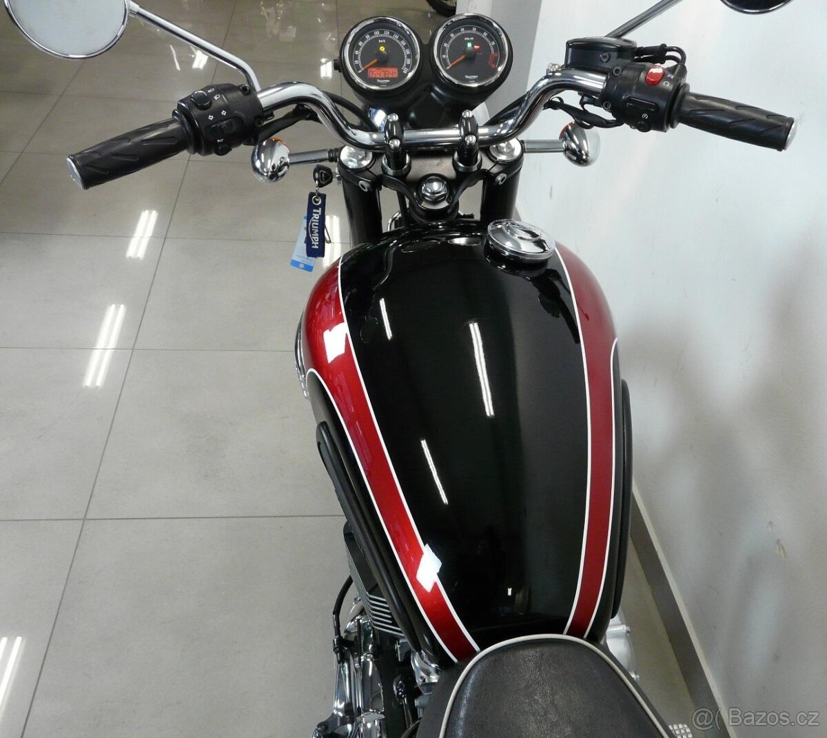 Triumph Bonneville T 100 - 6