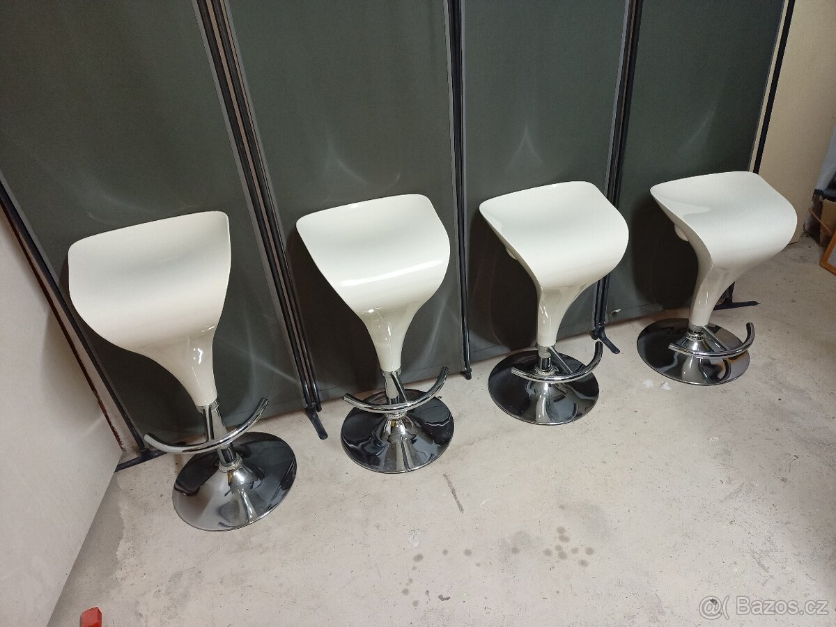 Prodám 4 x krásné výškově stavitelné otáčecí barové židle - 6