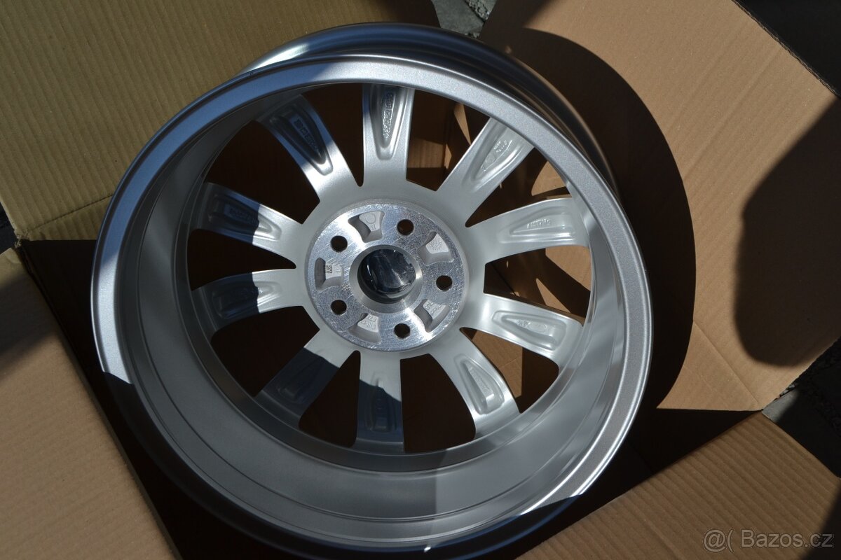 Škoda Octavia III– NOVÉ 17 orig.alu disky 6Jx17 ET48, - 6