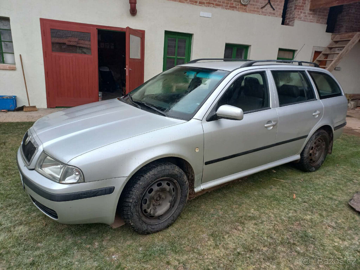 Škoda Octavia Combi I 66kW - 6