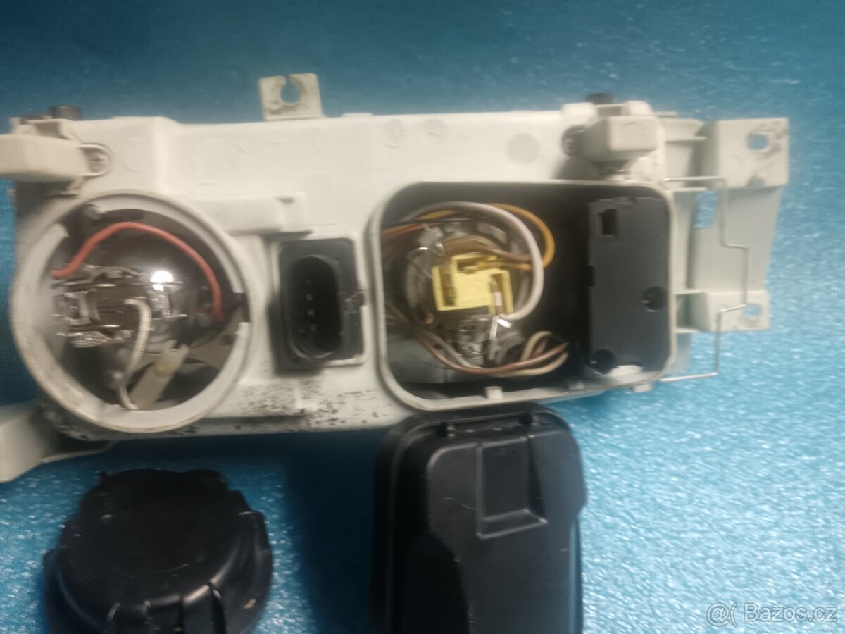 Škoda Octavia 1 fl přední světla - 6