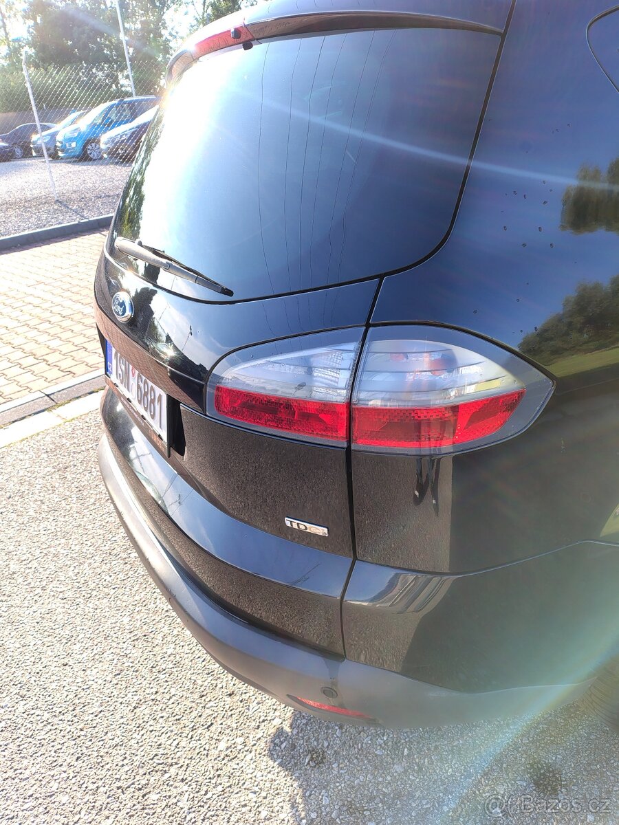 Ford S-Max ,Tažné zařízení, 5 míst. - 6