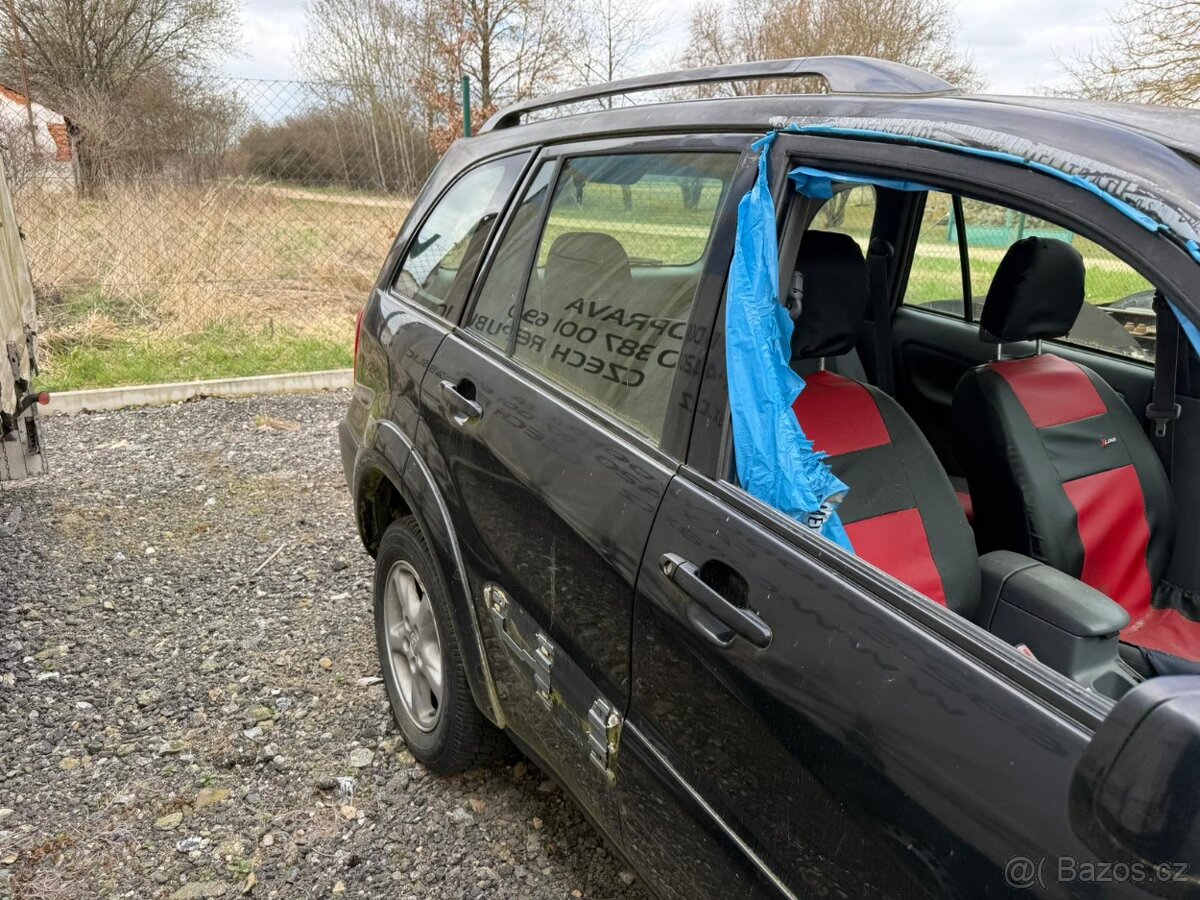 TOYOTA RAV 4 - 6