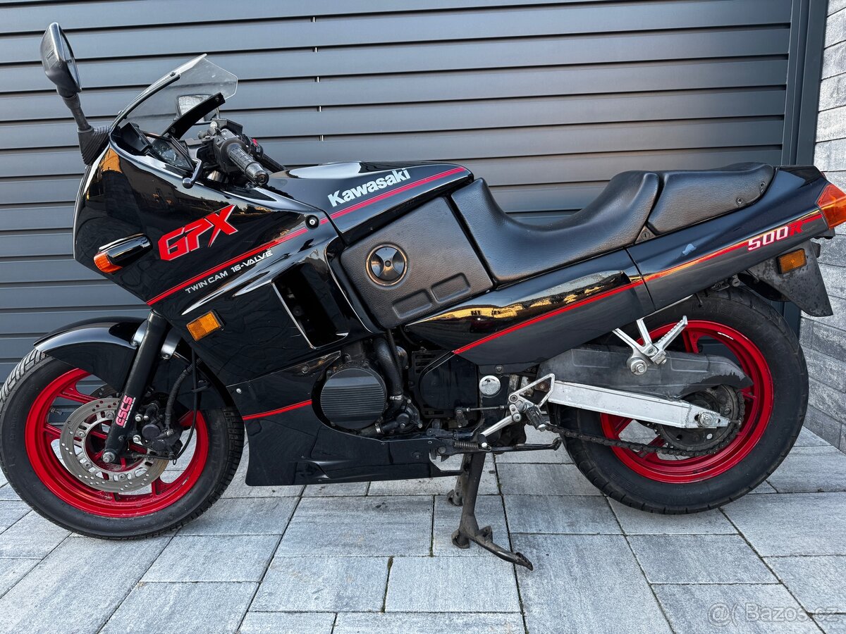 Kawasaki GPX500R - 6