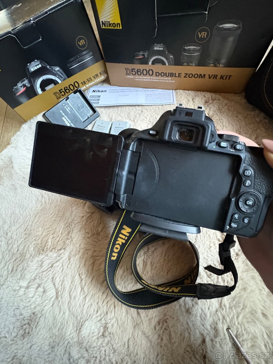 Fotoaparát nikon s příslušenstvím - 6