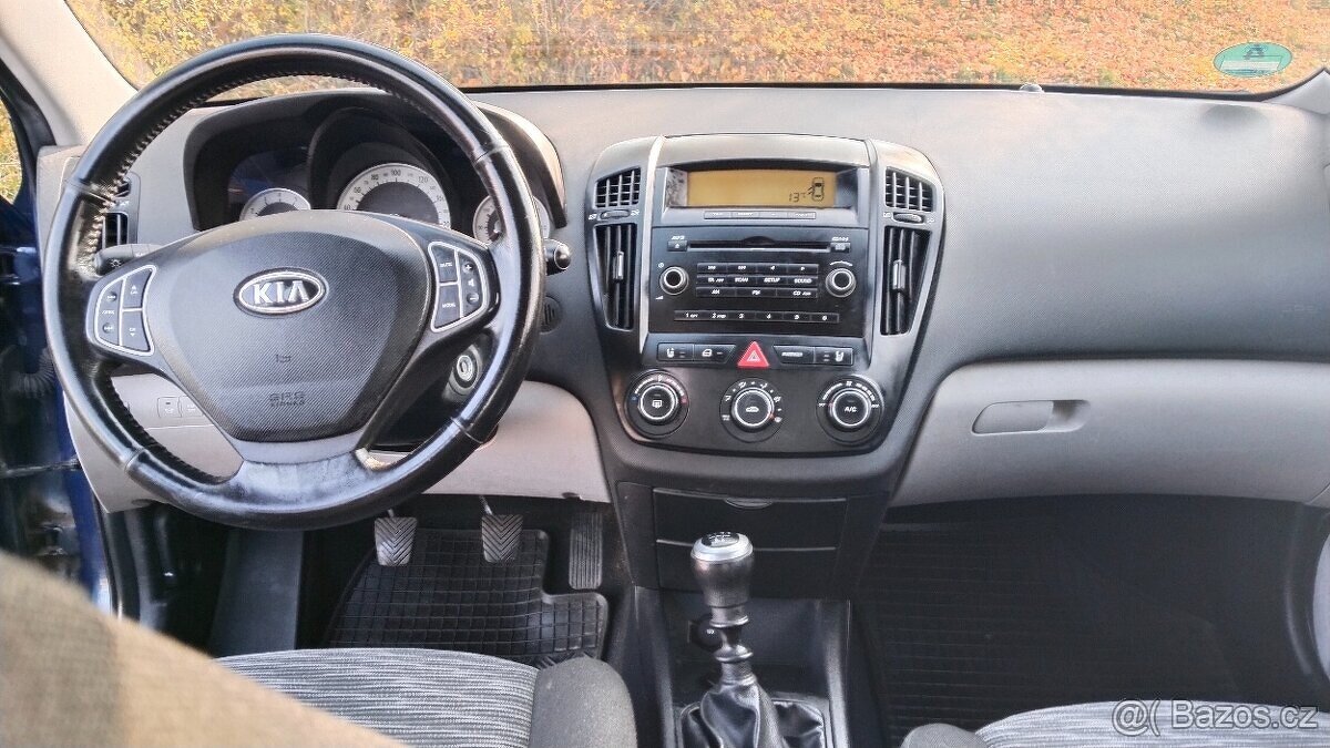 kia ceed 1,4 16V -107tis.km - 6