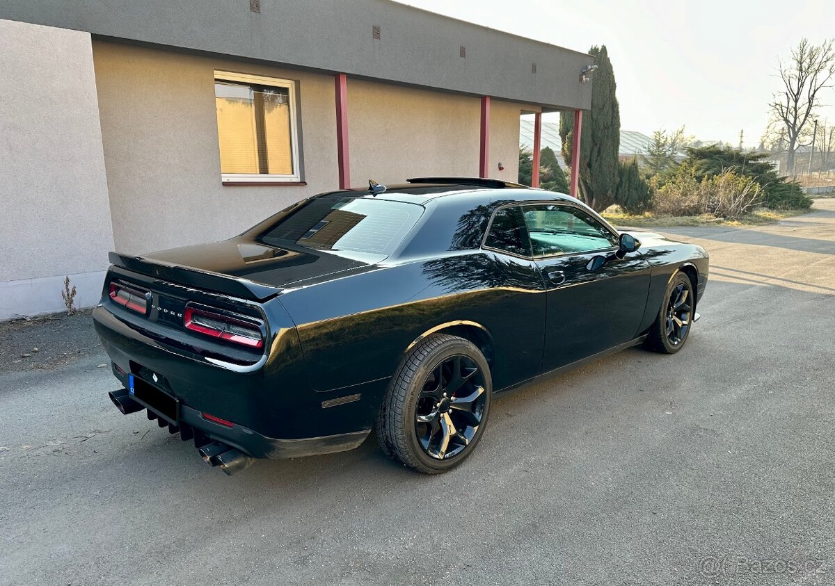 Dodge Challenger 5.7 Hemi RT Plus 2016 - 6