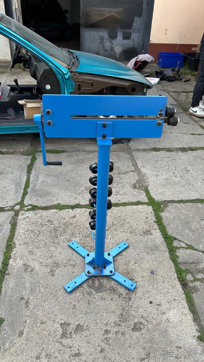 3 kusy karosářského vybavení - 6