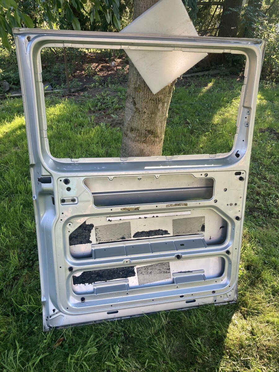 Levé boční dveře Volkswagen T5 - 6