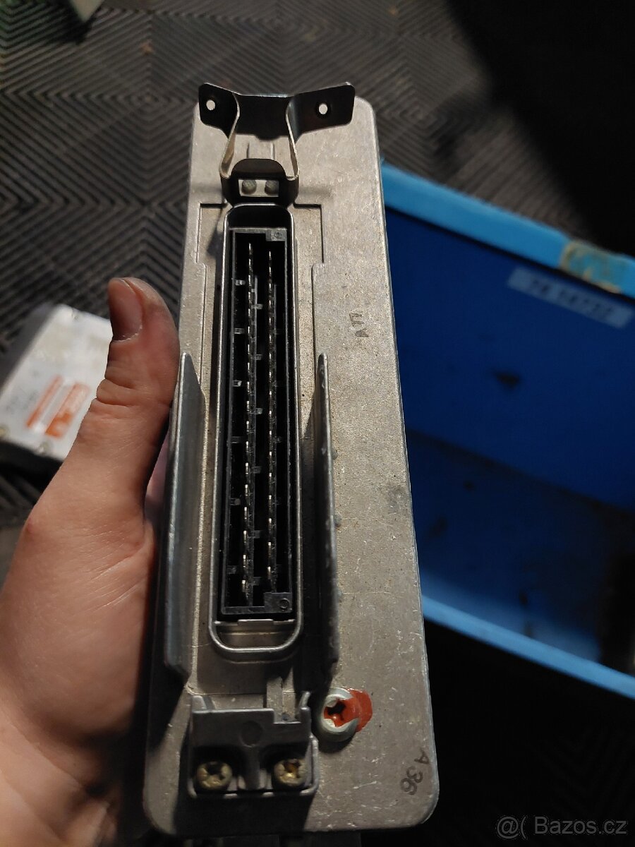 BMW E34 JEDNOTKY - 6