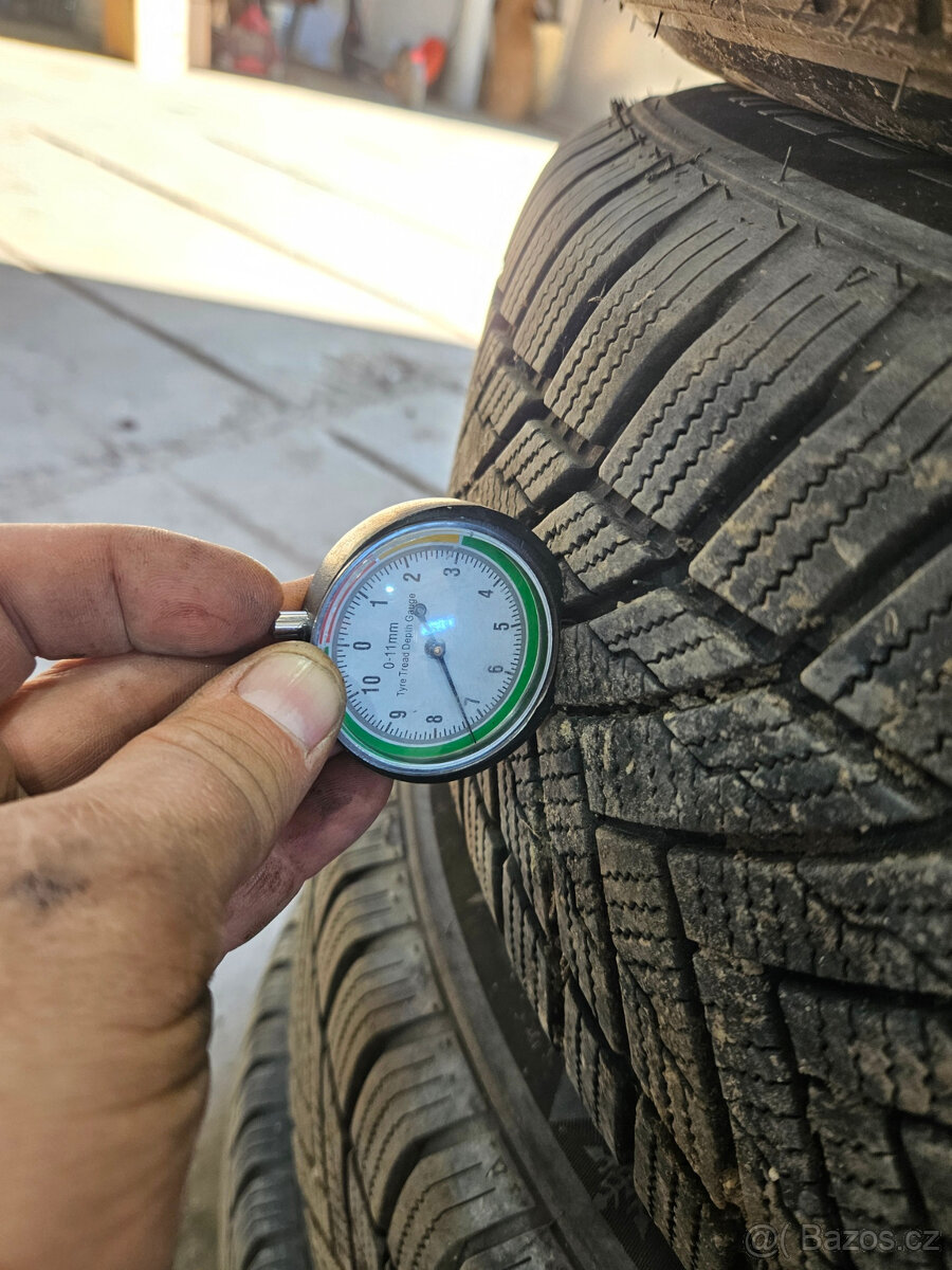 Sada disku 5x139,7mm s pneu 205/70/15 - Jimny - 6