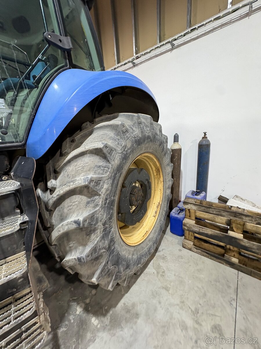 Prodam New Holland T8.360 - 6
