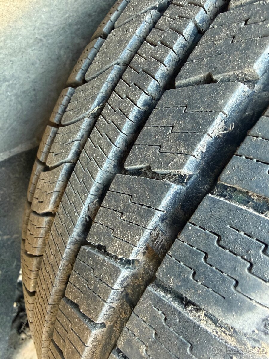 Nissan Qashqai 2.0D 4x4 - 6