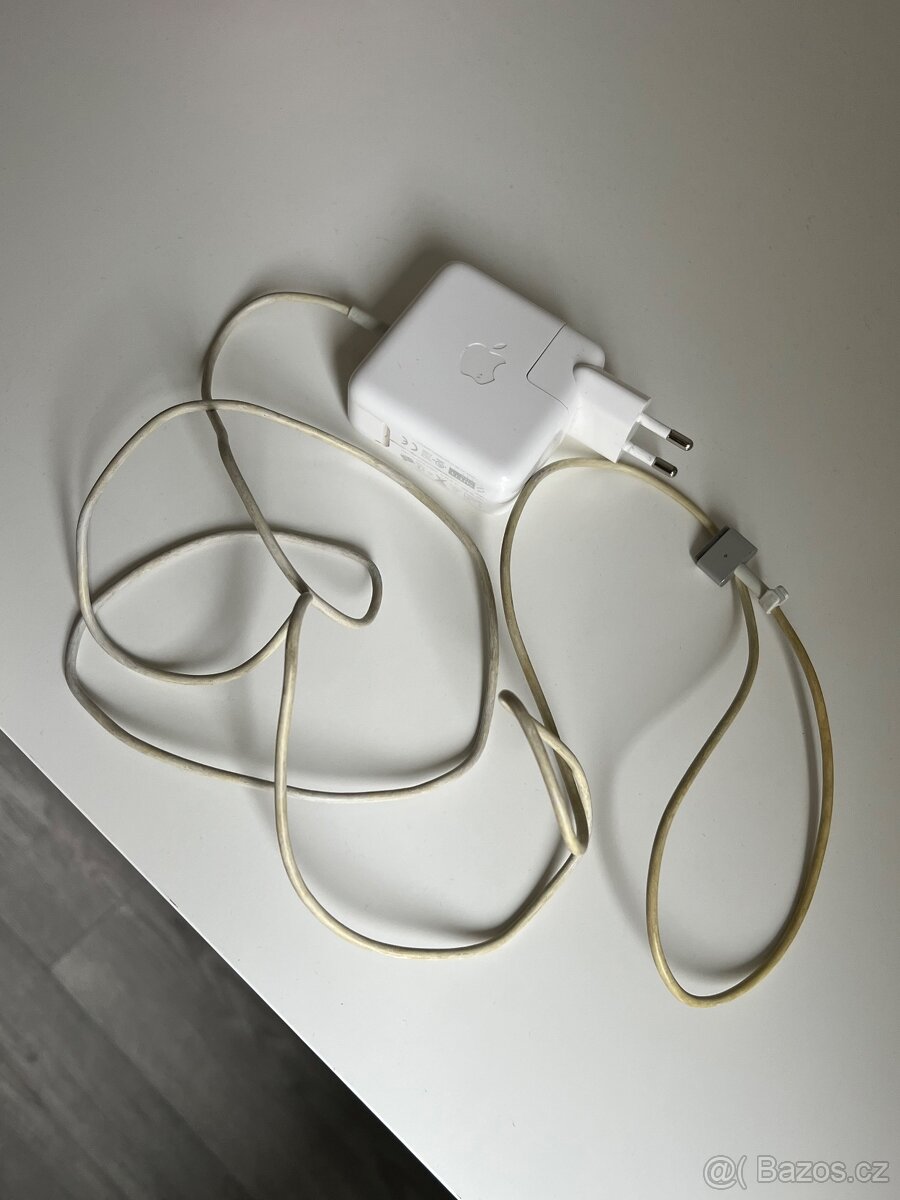 Apple MacBook Air 13” (2017) – super stav - 6