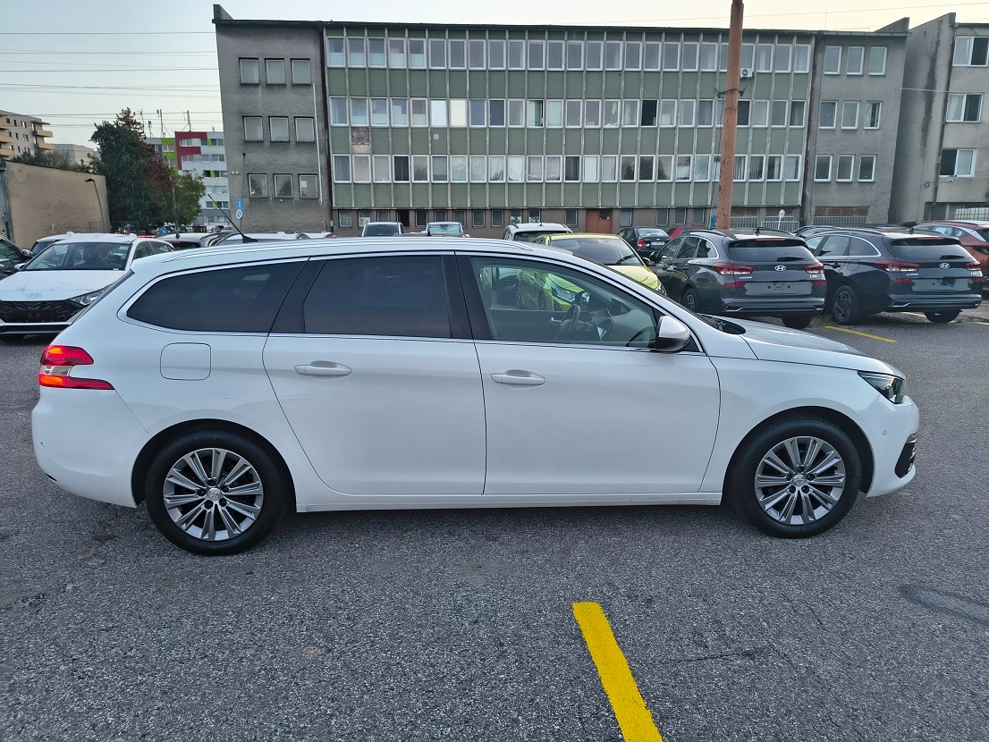 2021_PEUGEOT 308 II combi HDI_1.maj,kupa v ČR_199000Kč netto - 6