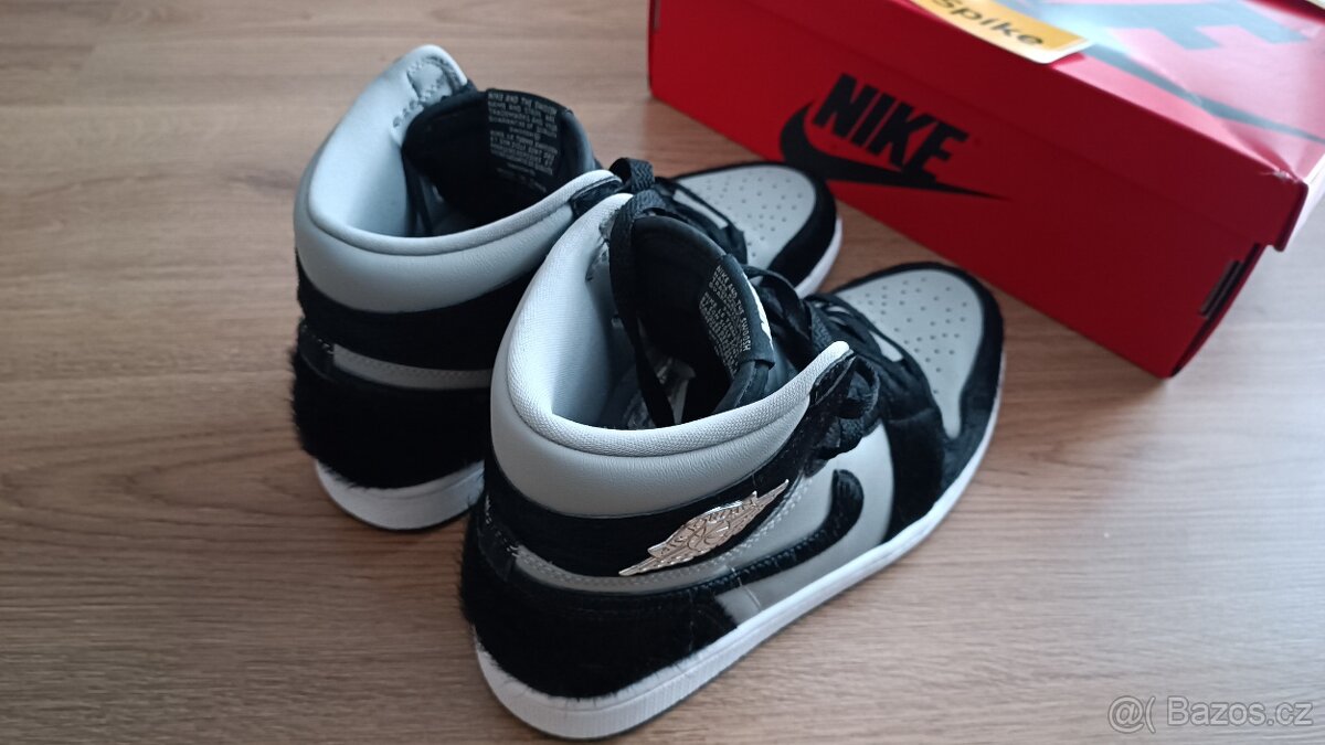NIKE AIR JORDAN 1 RETRO HIGH OG vel. 42, stélka 27 cm - 6