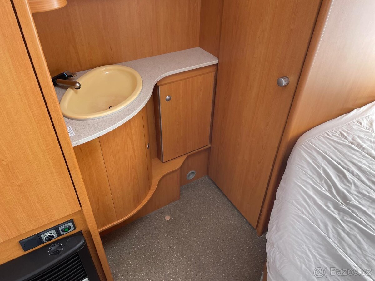 Dethleffs Tourist 470, 2008, 4 osoby, bojler, fr.postel - 6