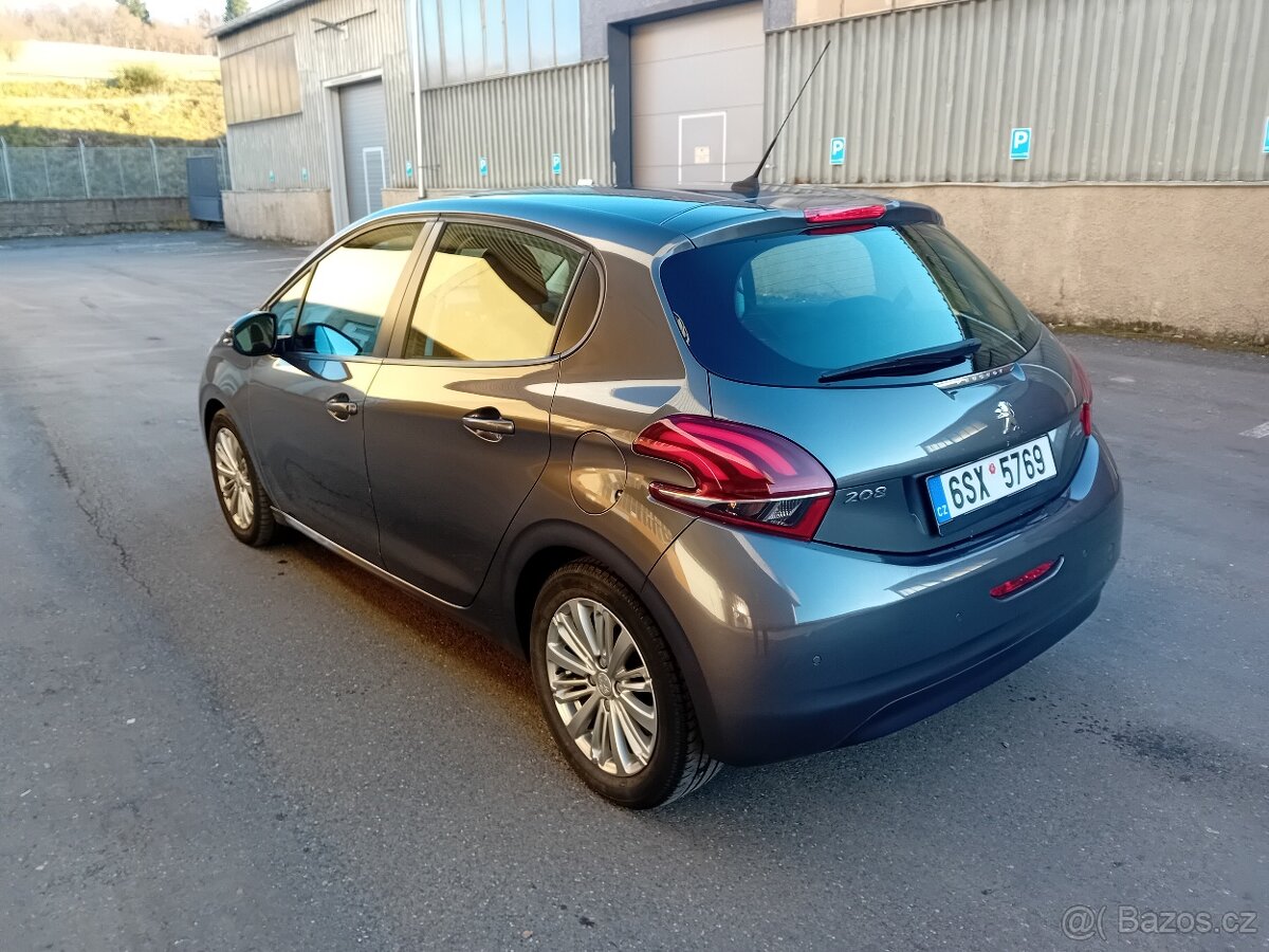 Peugeot 208 1.2i, 61kw, r.2018, naj. 44tis. Servis. - 6