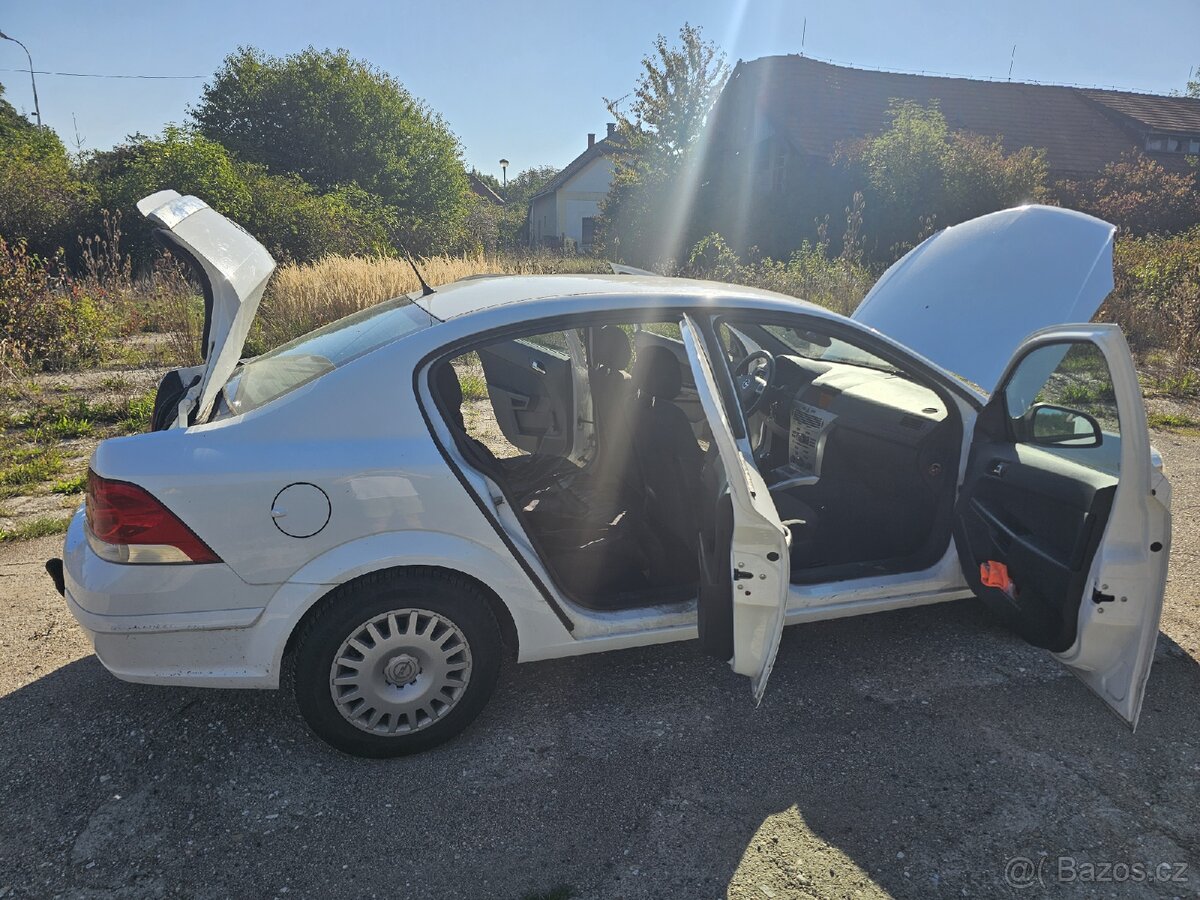 Opel Astra karoserie Sedan - 6