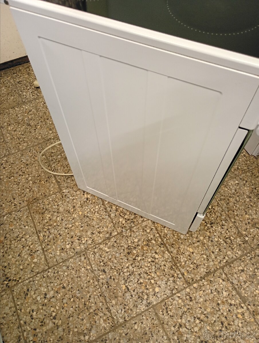 Sporák sklokeramický Mora - 6