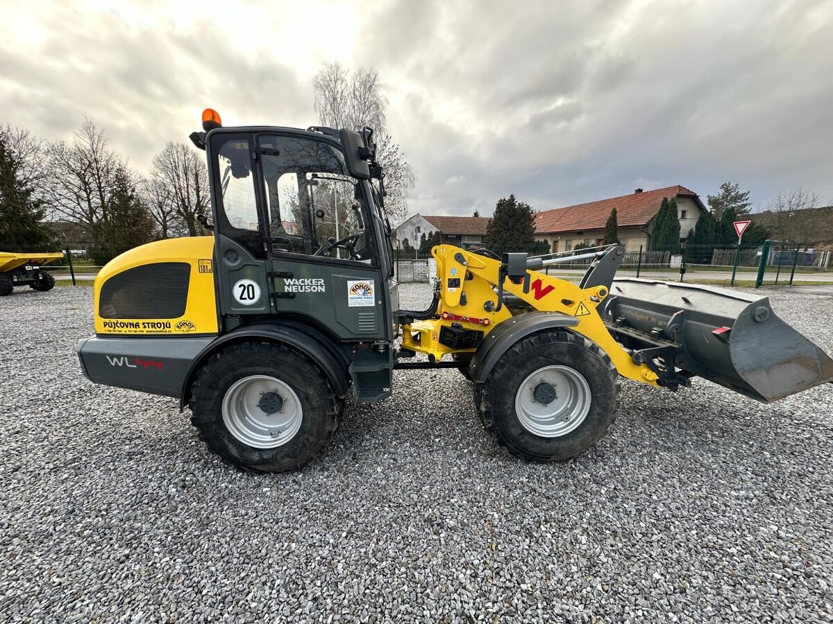 nakladač WACKER NEUSON WL44 - 6