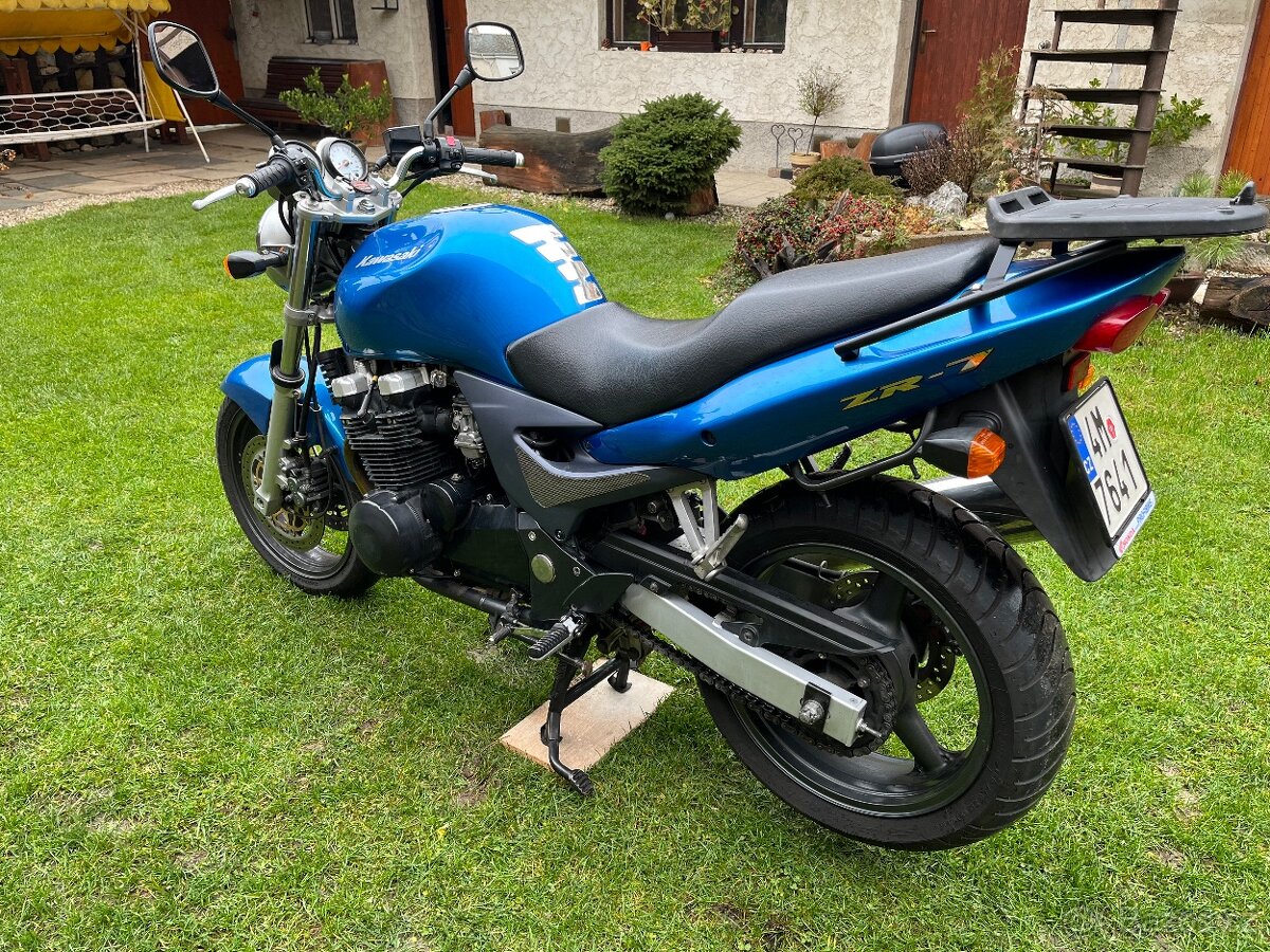Kawasaki ZR 7 - 6