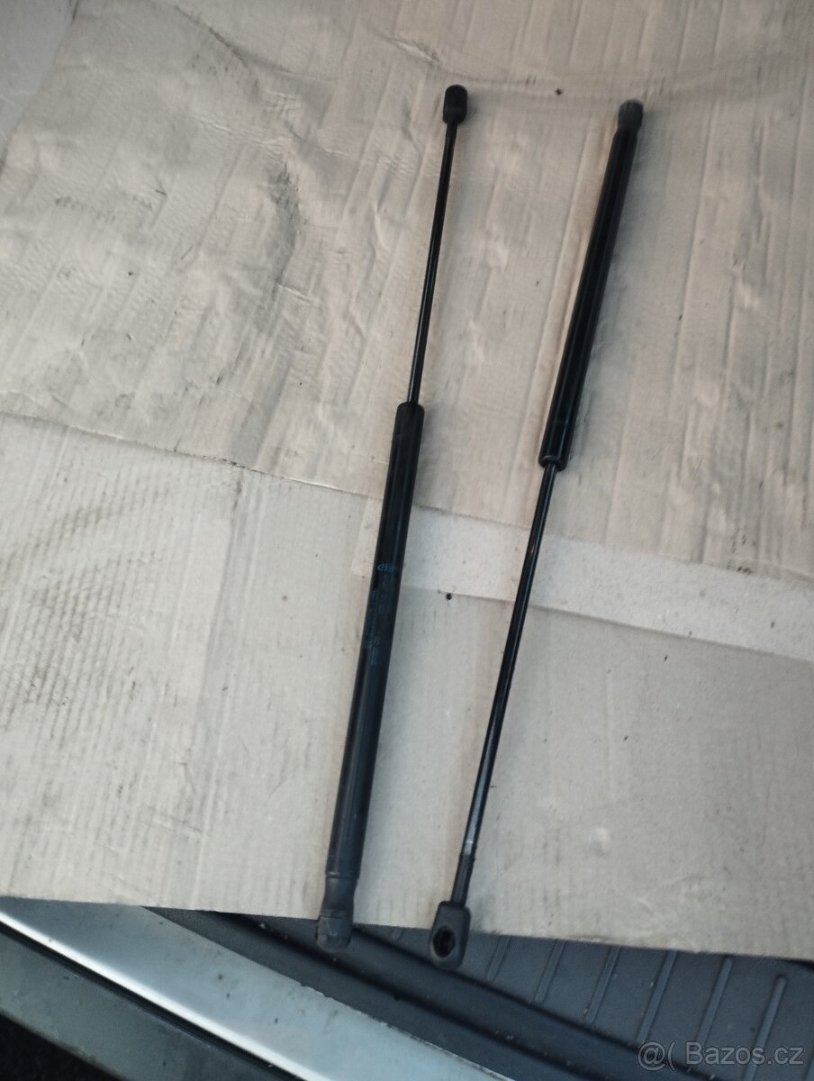 Páté dveře Ford Focus 2 rok.2007 - 6