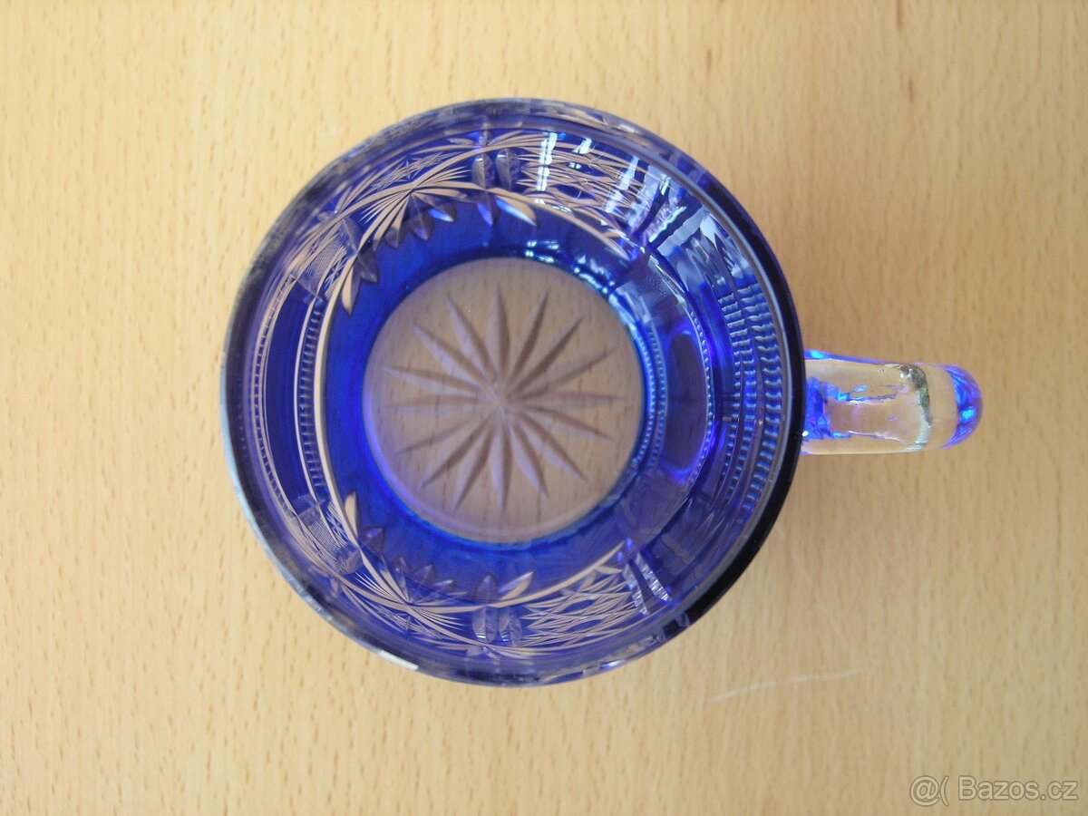 Modré přejímané broušené sklo - 6