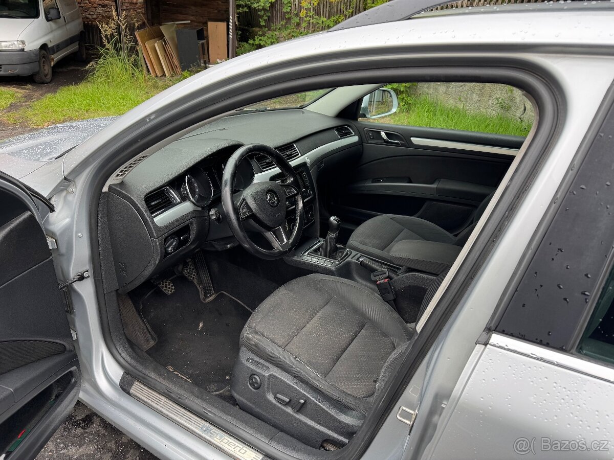 Škoda Superb 1.6 TDi Facelift, Combi - 6