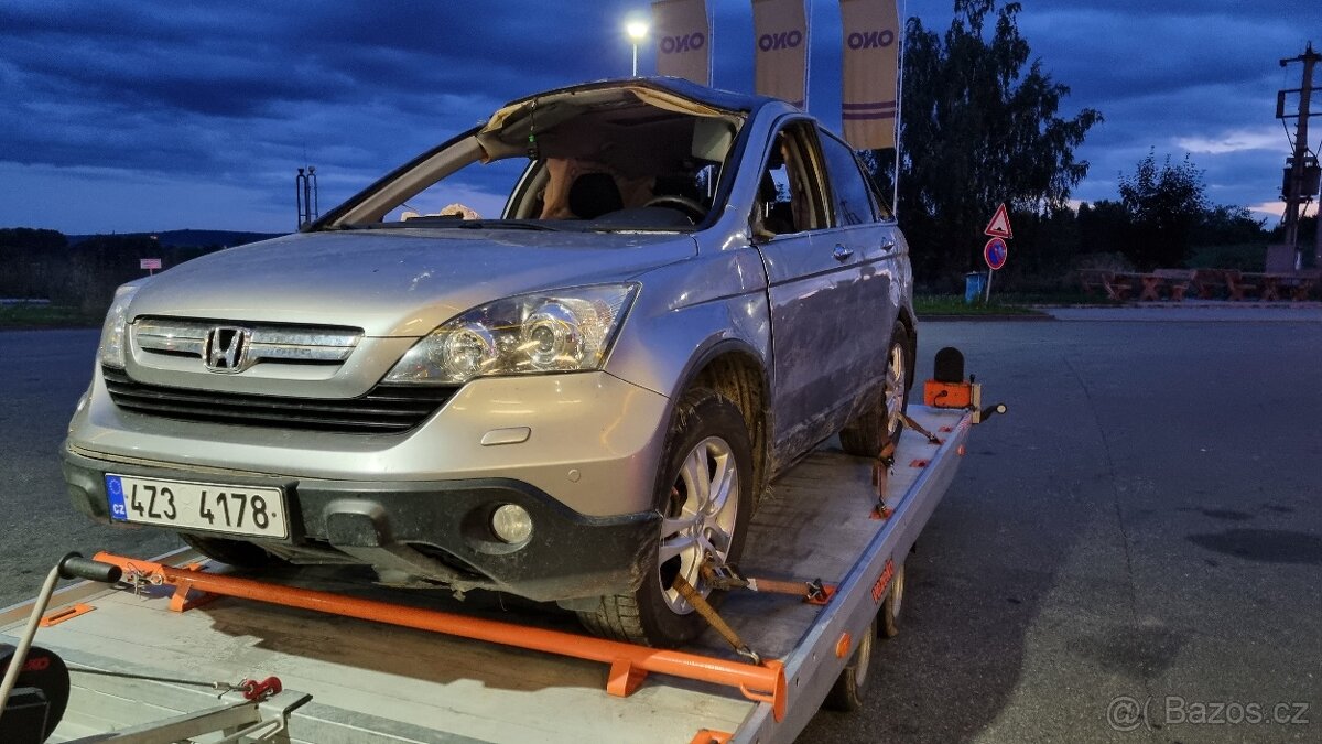 Honda CRV pred i poface na náhradní díly - 6