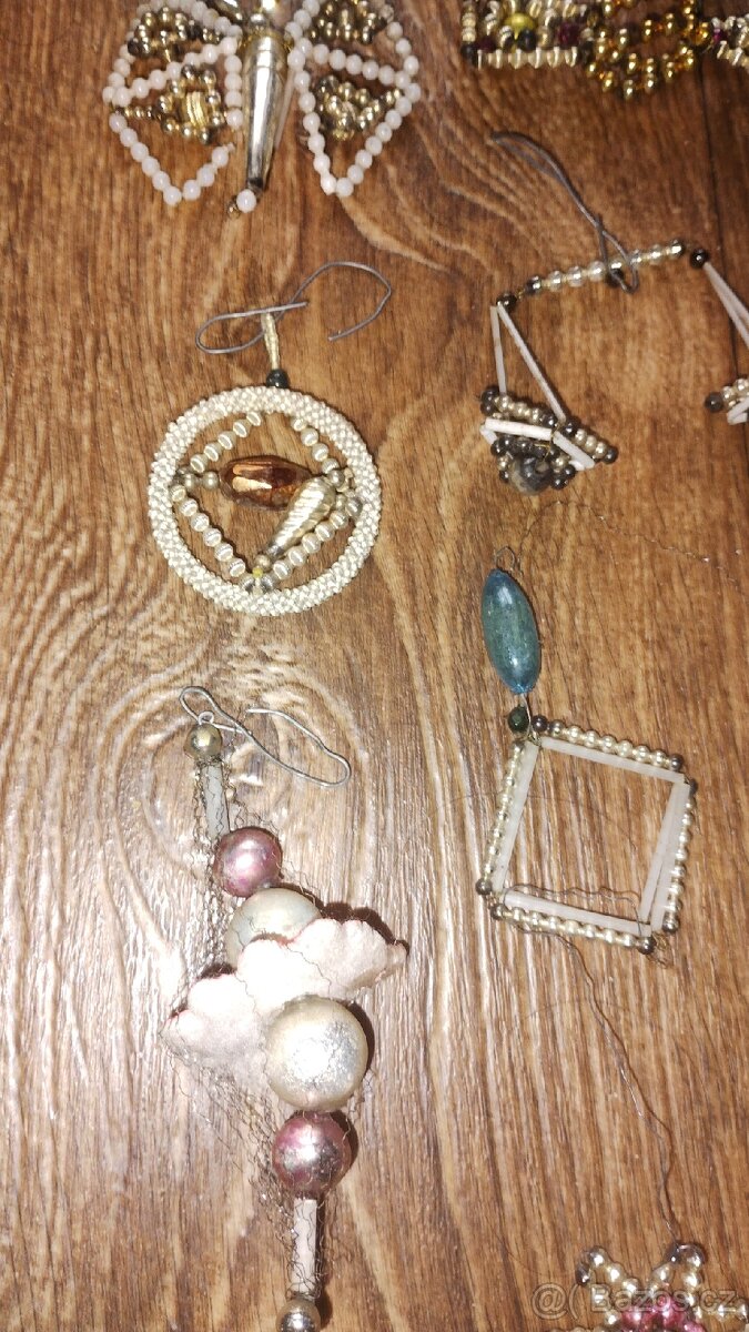 Vánoční ozdoby korálkové atd. - 6