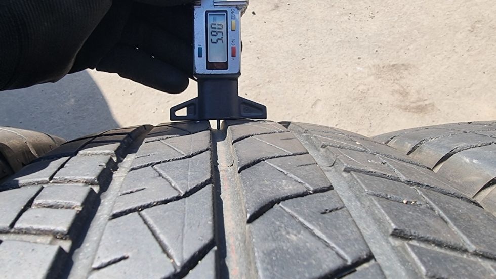 Letní pneu 215/65/16c Bridgestone - 6