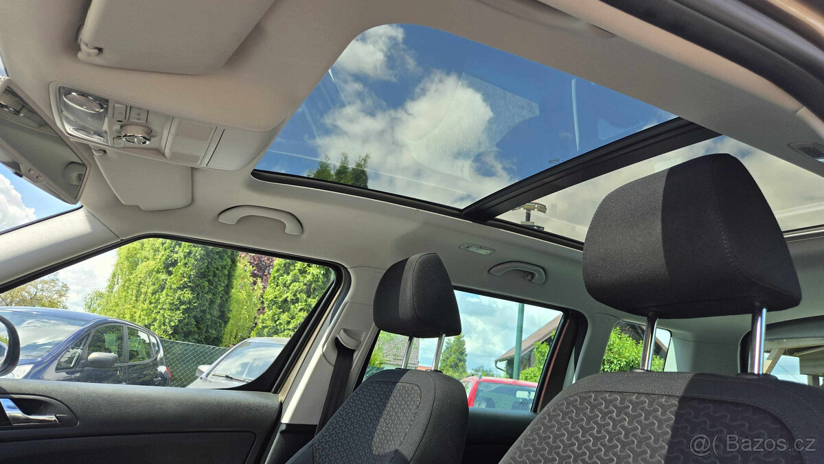 ŠKODA YETI 2.0TDI ELEGANCE 4x4 1MAJITEL - 6