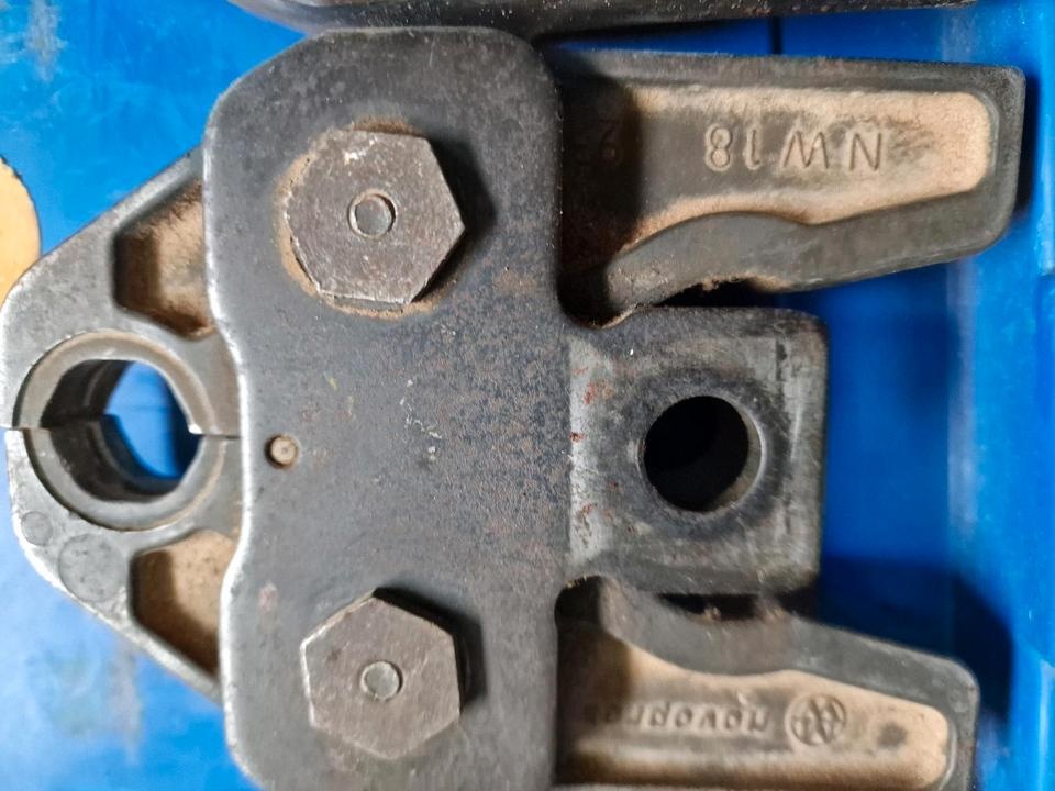 Lisovací kleště Viega - 6