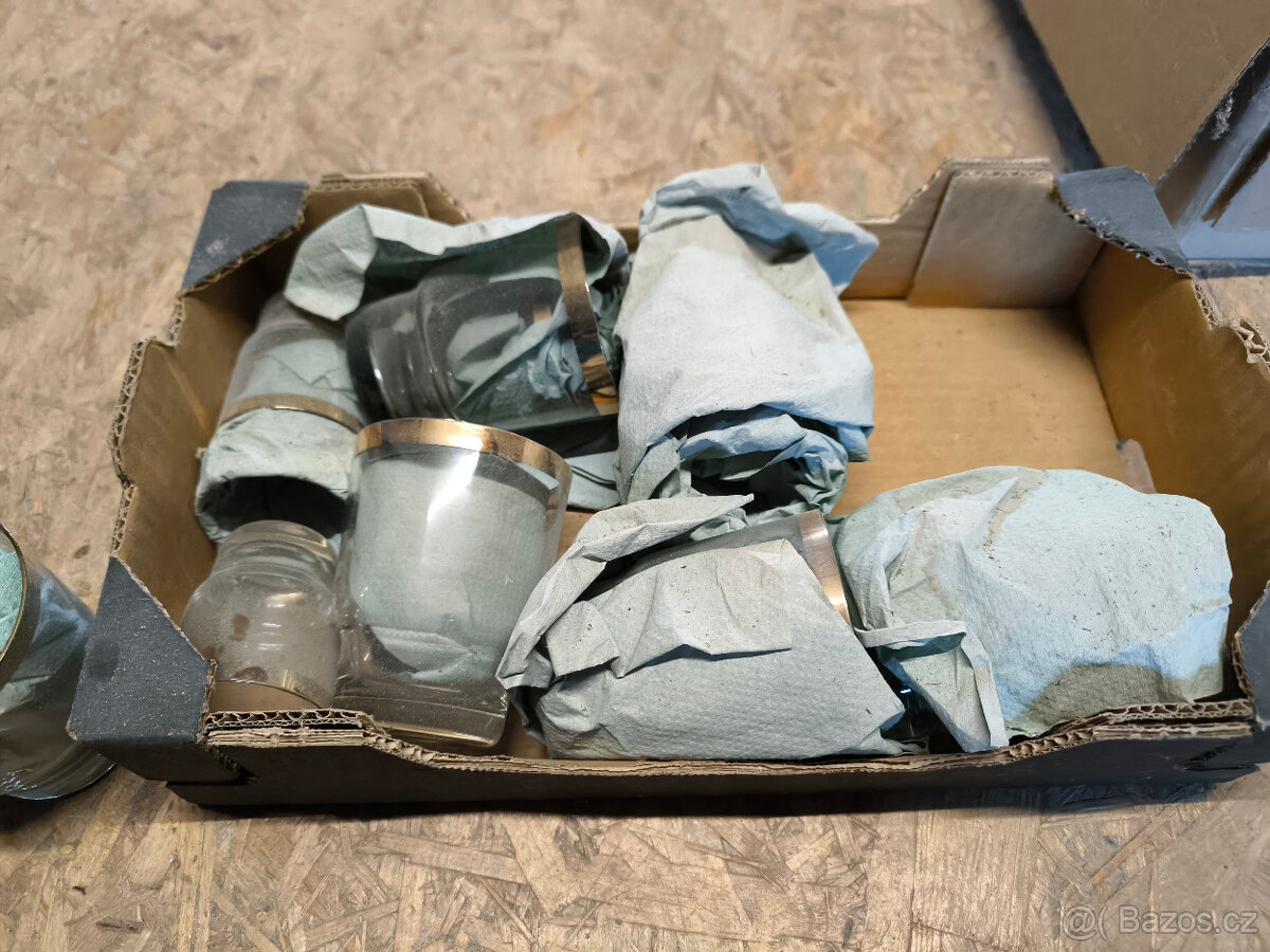 Hrníčky, sklenice, talíře, keramika, sošky a jiné nálezy na - 6