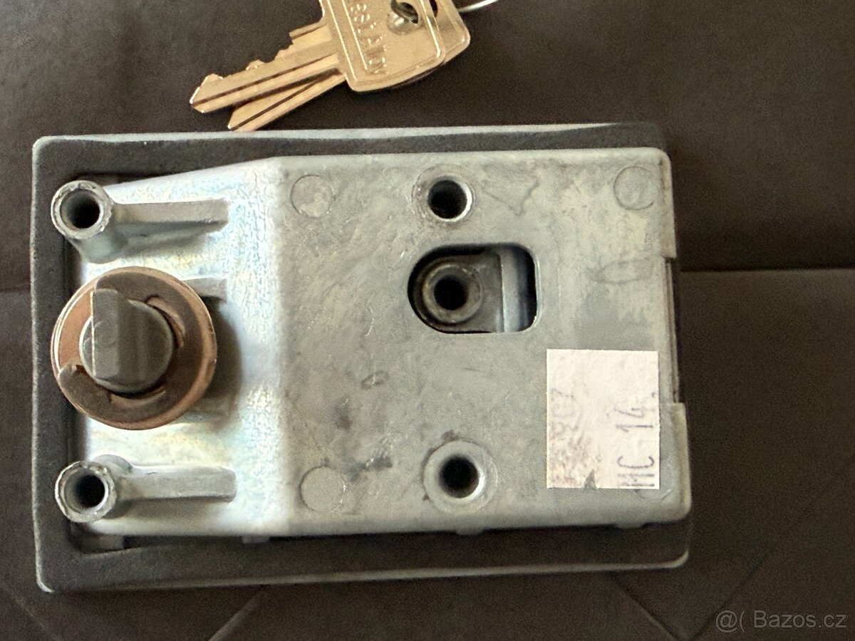 Zámek na konský vlek Venkovní - 6