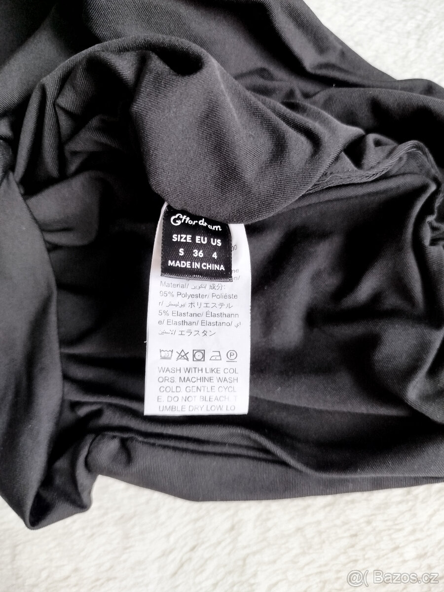 černé šaty s otvory - 6