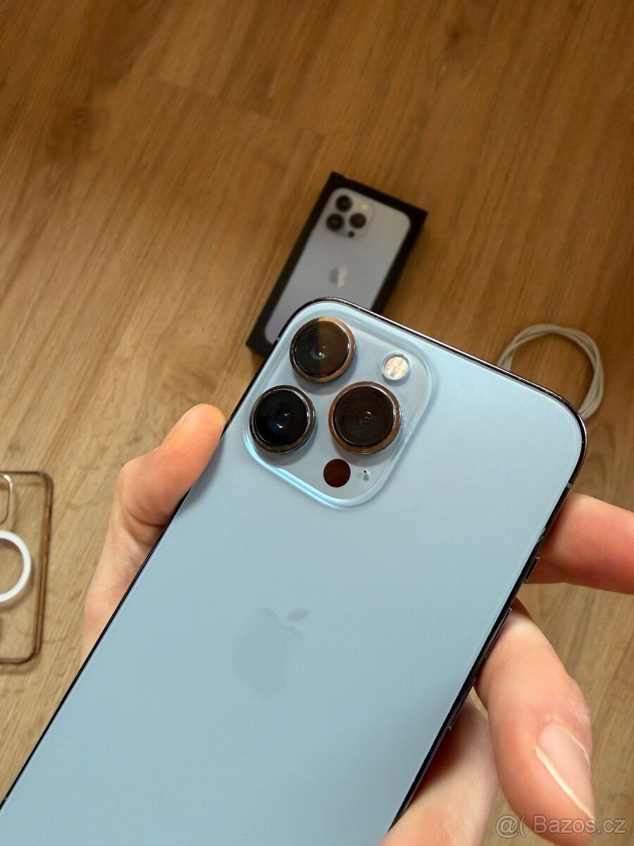 iPhone 13 Pro, 256 GB, barva Sierra Blue - 6
