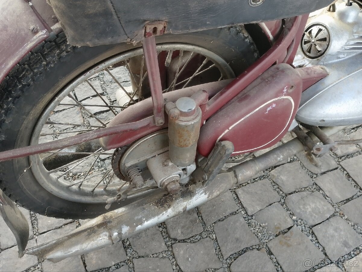 Jawa Pérák 350 - 6