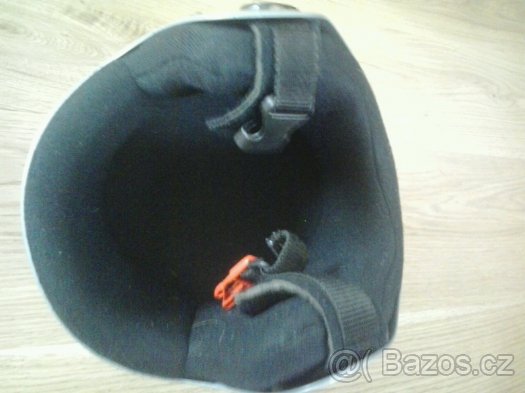 Prodám dětskou přilbu Rossignol Dargon s brýlemi - 6