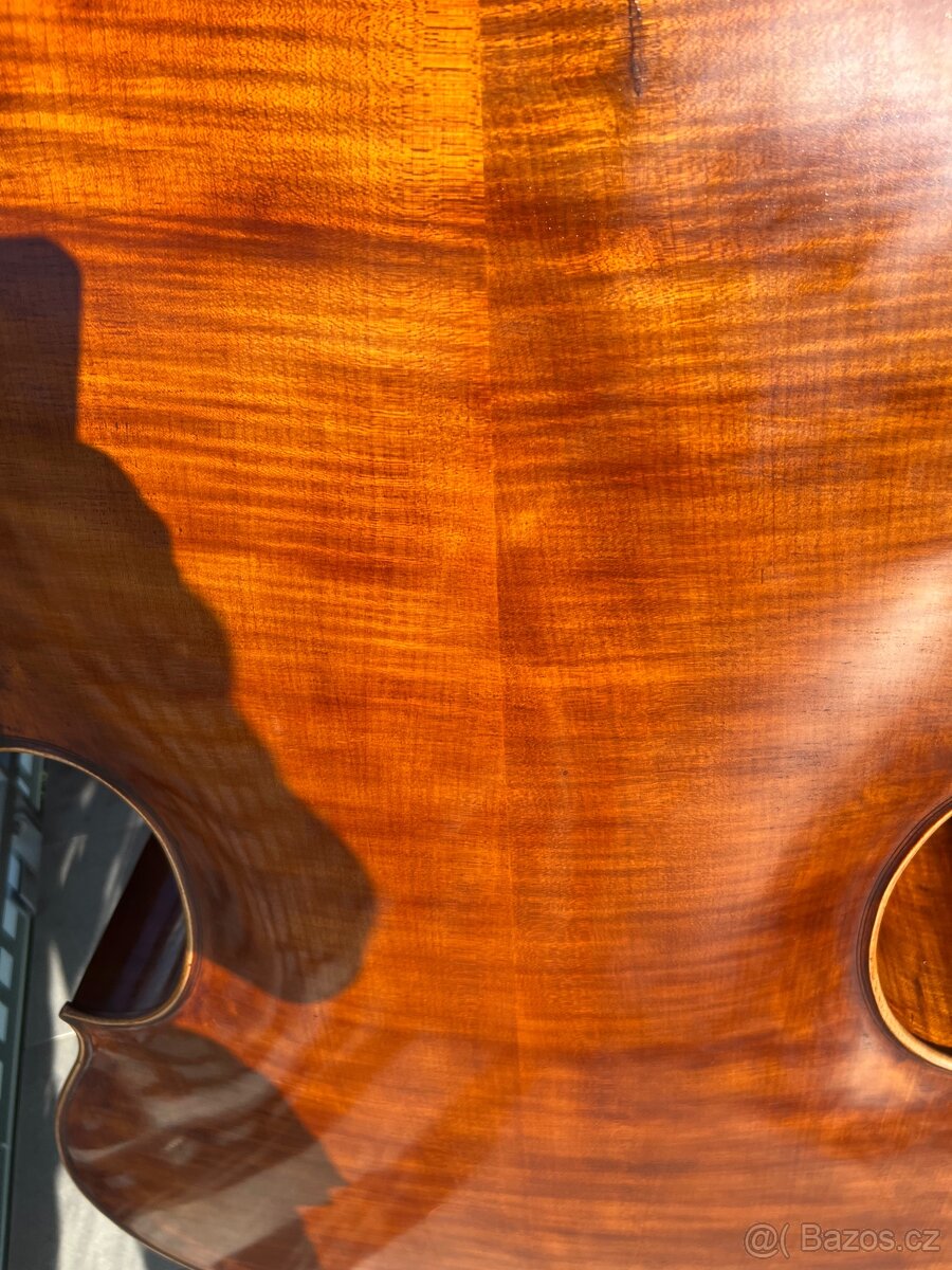 Celodřevěný kontrabas - 6