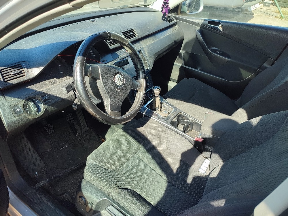 VW Passat č. 2408 - 6