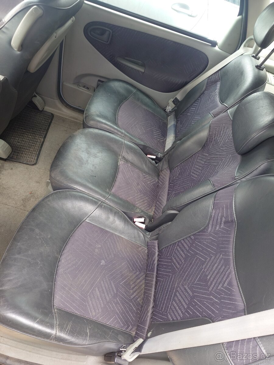 Renault Megane Scenic - 6