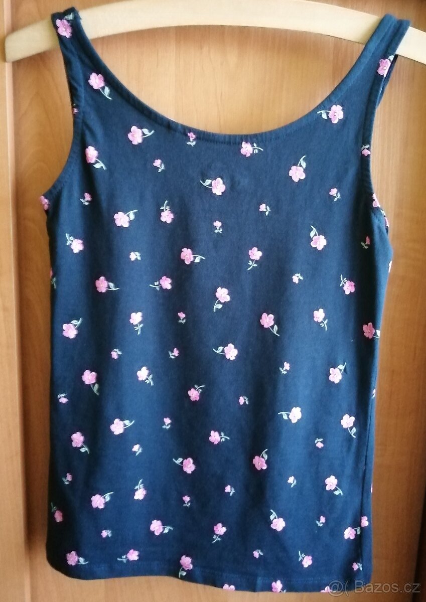 Tílko s růžičkami vel. S - 6