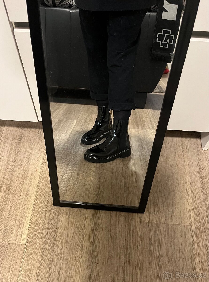 Kotníkové černé boty - 6