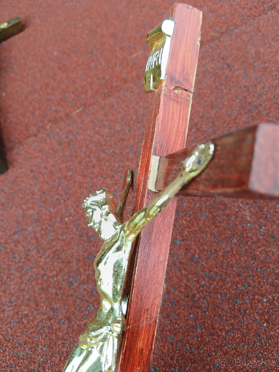 Dřevěný kříž - 6