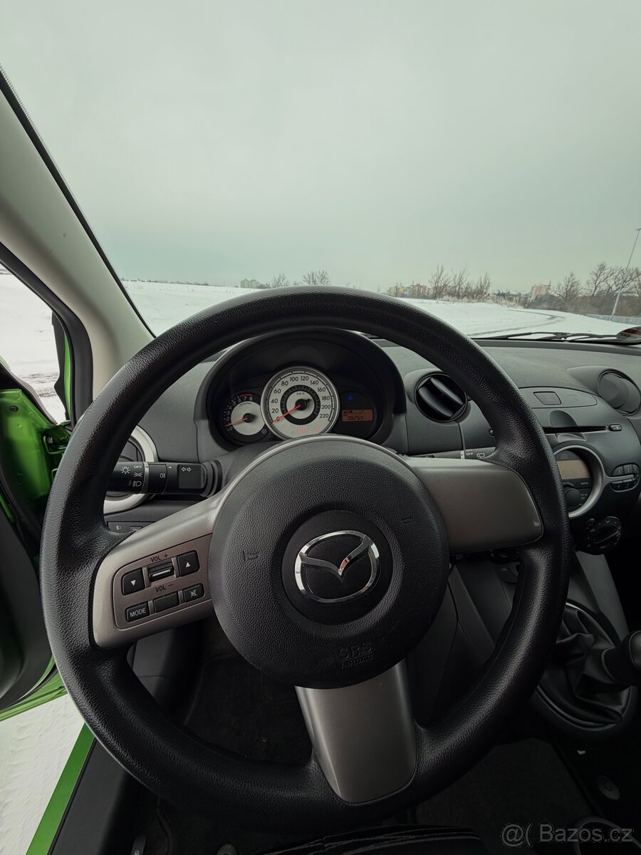 Mazda 2 1.4i - 6